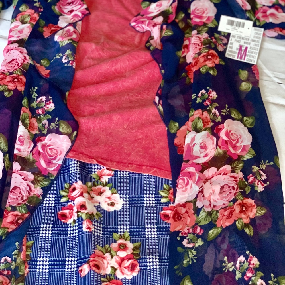 LuLaRoe Outfit - XL Classic T/L Cassie/M Shirley